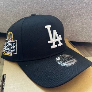 New Era Los Angeles Dodgers Black 2024 World Series Snapback NWT Paisley Rim